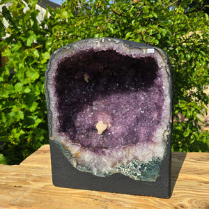 Amethyst Druse – Geode - 36x30x21cm und 27,6kg – Steinwelten OG - Nr. 158; ideal for decorative and healing purposes.