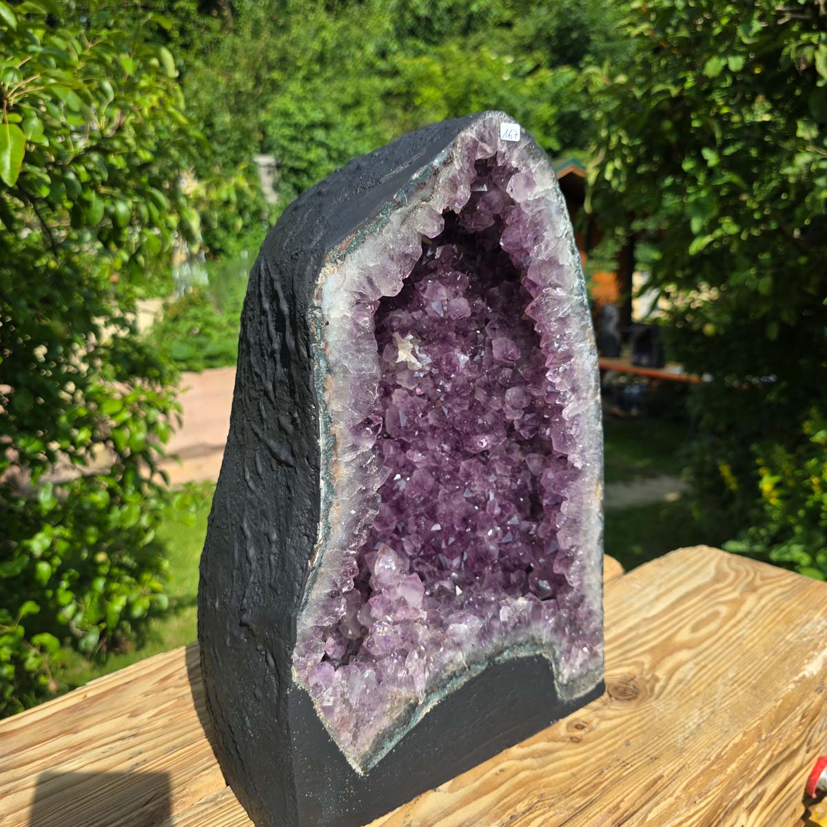 Amethyst Druse – Geode - 38x35x21cm und 21,2kg – Steinwelten OG - Nr. 167, ideal for unique interior decoration.