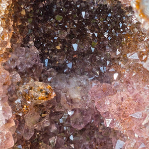 Amethyst Druse – Geode - 48x26x21cm und 19,2kg – Steinwelten OG - Nr. 190, ideal for stylish interiors and meditation spaces.