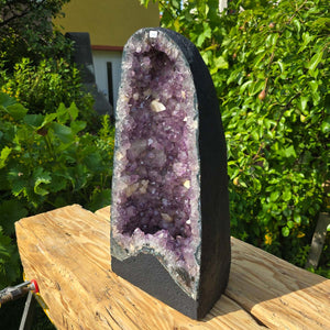 Amethyst Druse – Geode - 44x22x19cm und 16,4kg – Steinwelten OG - Nr. 193, perfect for stylish interiors and meditation spaces.