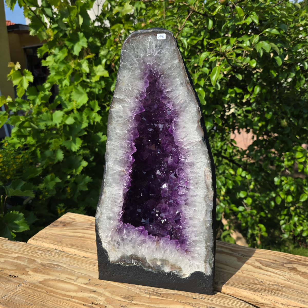 Amethyst Druse – Geode - 47x24x18cm und 21,4kg – Steinwelten OG - Nr. 196, unique natural gemstone display piece.