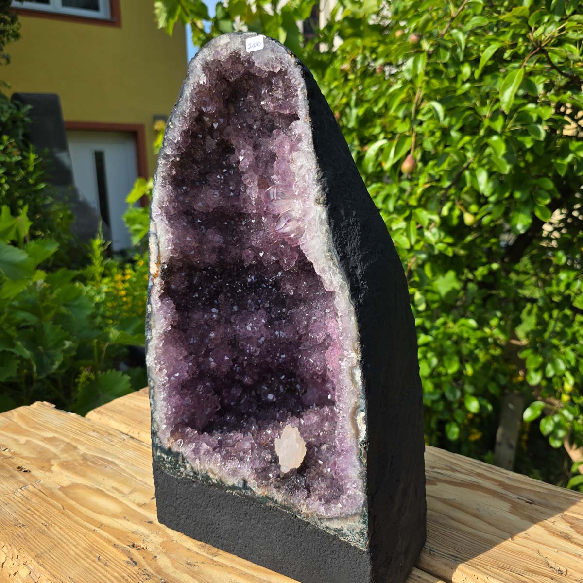 Amethyst Druse – Geode - 38x22x19cm und 14,2kg – Steinwelten OG - Nr. 200, ideal für dekorative und heilende Anwendungen.