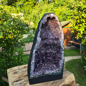 Amethyst Druse – Geode - 39x22x20cm und 14,4kg – Steinwelten OG - Nr. 220, unique crystal piece for stylish interiors and meditation spaces.
