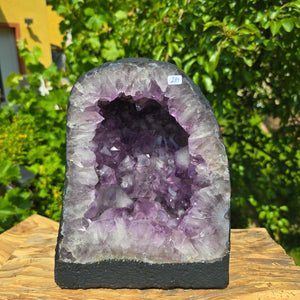Amethyst Druse – Geode - 25x20x14cm und 8,6kg – Steinwelten OG - Nr. 281, a unique decorative piece for elegant interiors.