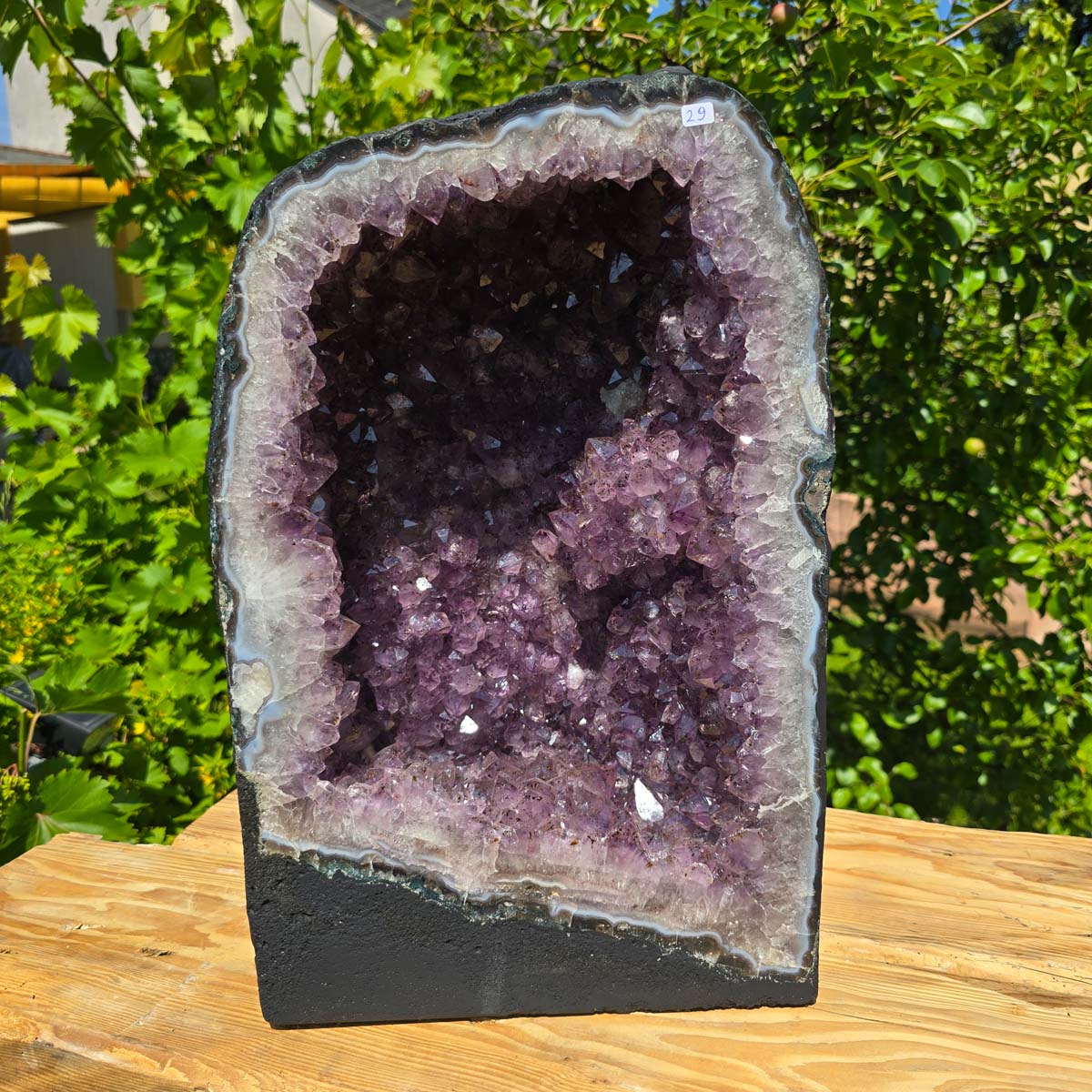 Amethyst Druse – Geode - 44x28x22cm und 32,4kg – Steinwelten OG - Nr. 29, unique purple crystal gemstone for home decor.