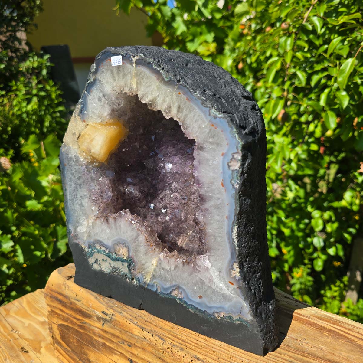 Amethyst Druse – Geode - 28x25cm und 14,1kg – Steinwelten OG - Nr. 336, beeindruckende brasilianische Kristalle im Garten