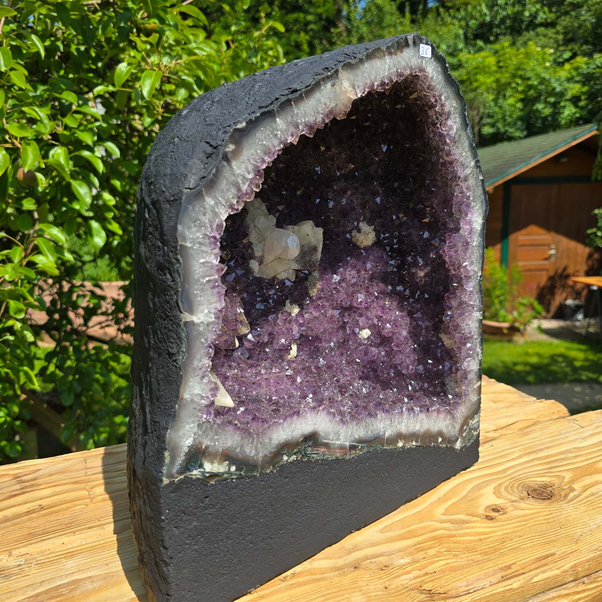Amethyst Druse – Geode - 38x34x23cm und 29kg – Steinwelten OG - Nr. 36, unique decor piece for luxury interiors and meditation.