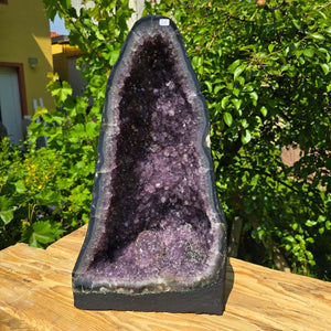 Amethyst Druse – Geode - 48x27x22cm und 22,8kg – Steinwelten OG - Nr. 50, perfect for stylish interiors and therapeutic spaces.