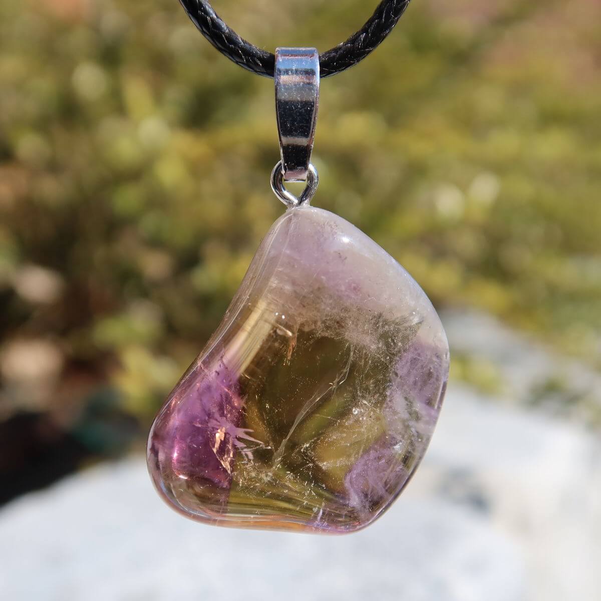 Ametrin Anhänger mit Silberöse, violett-goldene Farbverläufe, 30mm, Unikat Nr. 11, Quarz Edelstein, Harmonie und Kreativität.