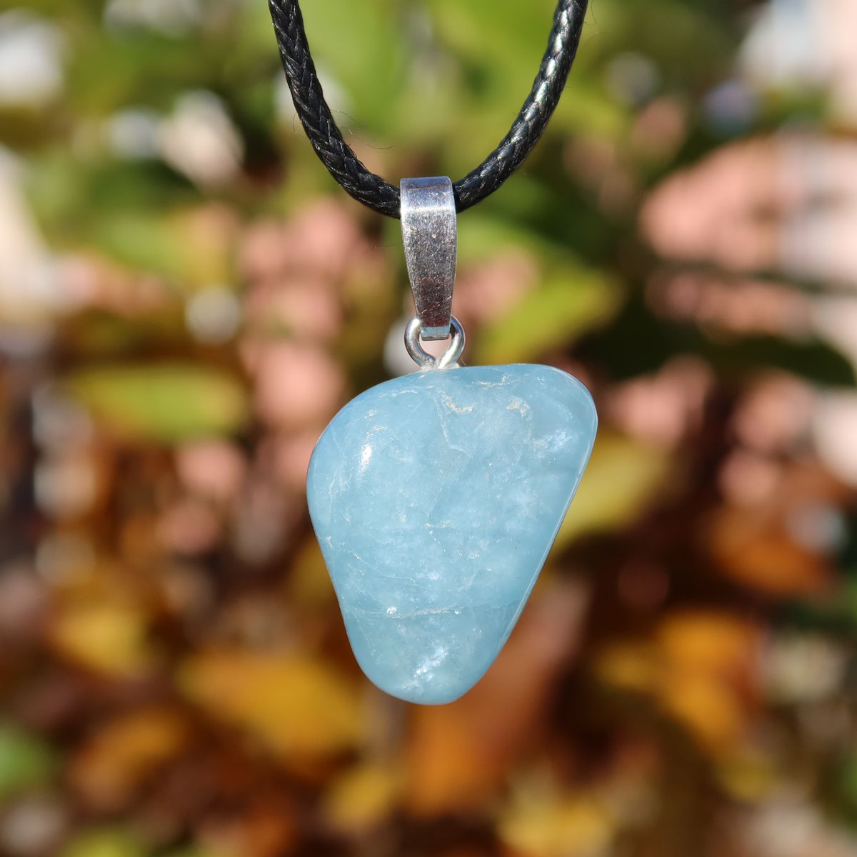 1A Qualität Aquamarin Anhänger 25mm - Ausgeglichenheit und frische Energie - UNIKAT Nr. 22 mit zartem, hellblauem Farbton.