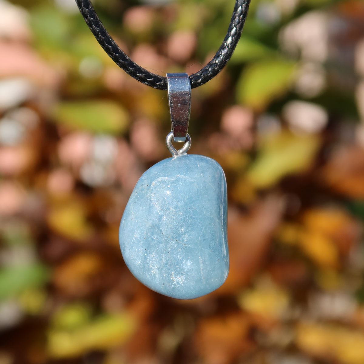 1A Qualität Aquamarin Anhänger 25mm - Ausgeglichenheit und frische Energie - UNIKAT Nr. 23 mit zartem hellblauen Farbton