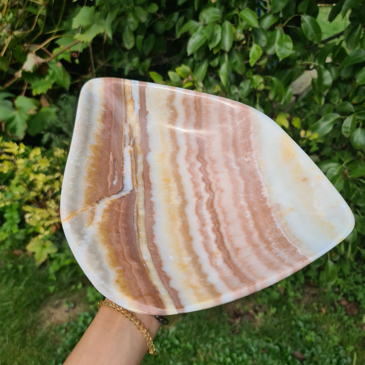 Steinschale aus Aragonit