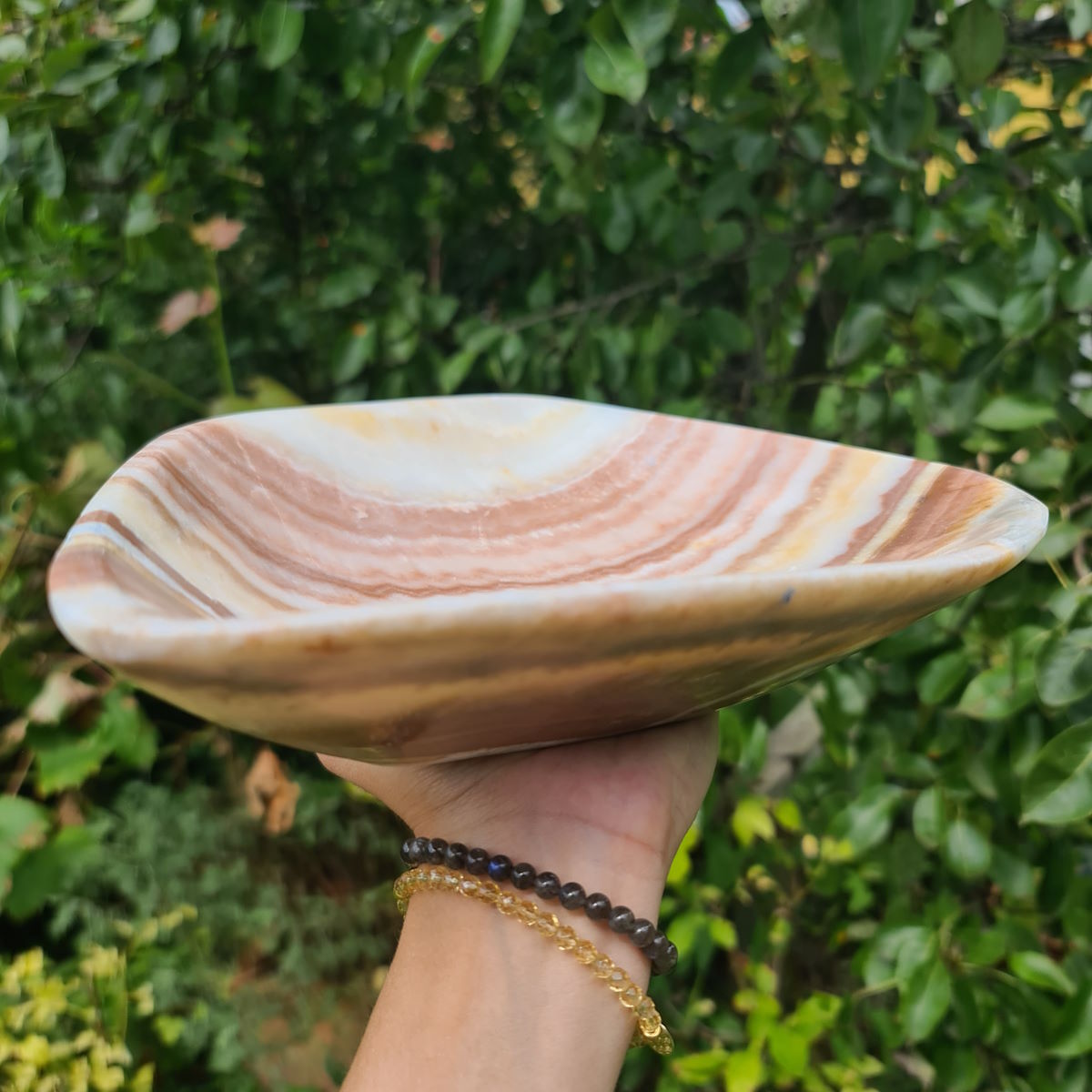 Steinschale aus Aragonit