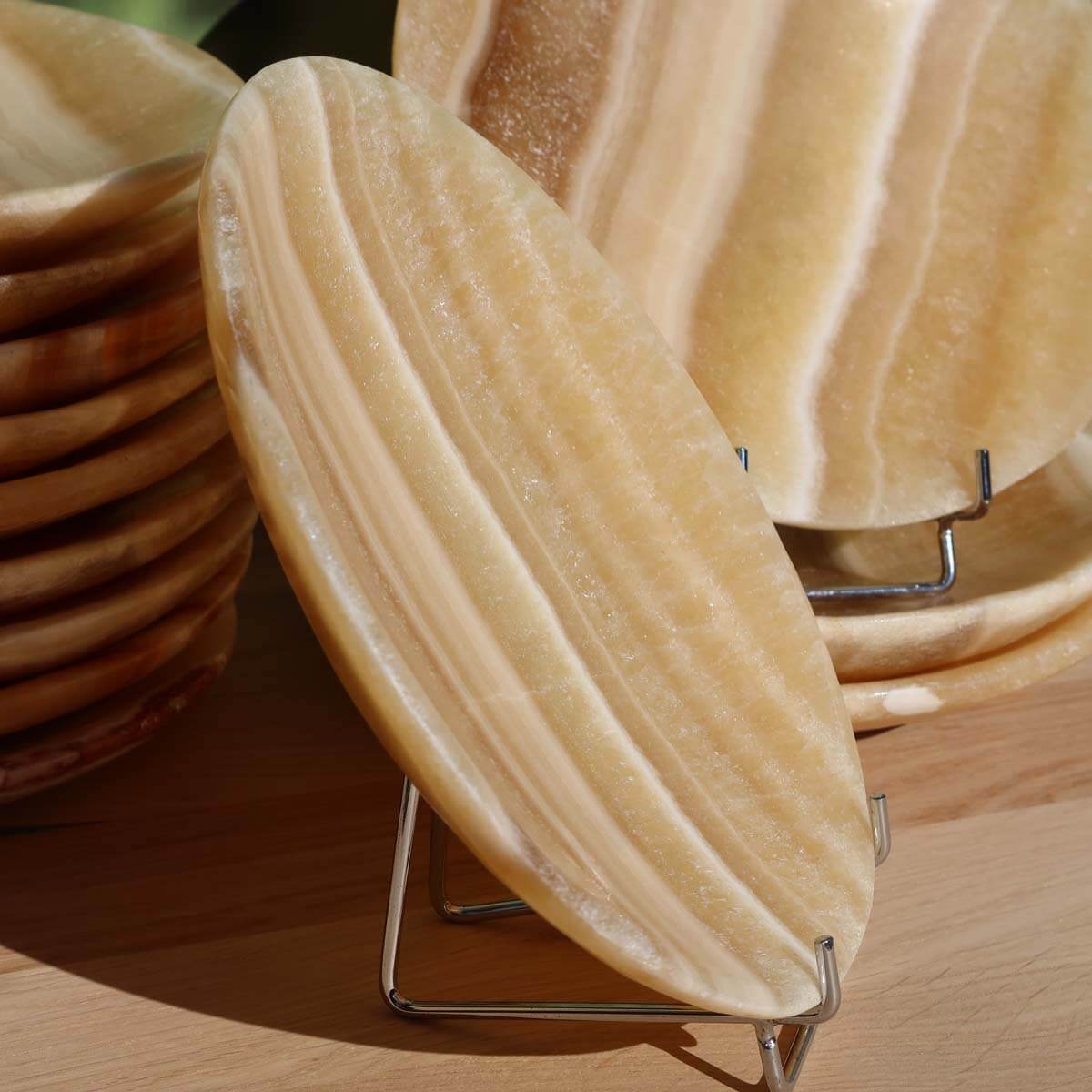 Große Aragonit-Onyxmarmor Steinschale, 17cm, perfekt zur Dekoration, erhältlich bei Steinwelten in Graz und Wiener Neustadt.