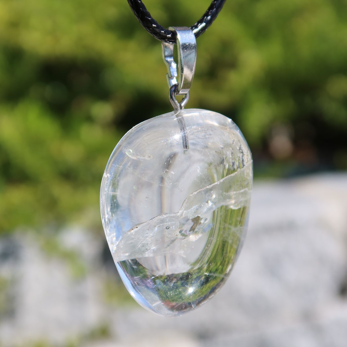 Bergkristall Anhänger 33mm mit Silberöse, klarer Quarz für Gedankenfreiheit und Stabilität, Unikat Nr. 3