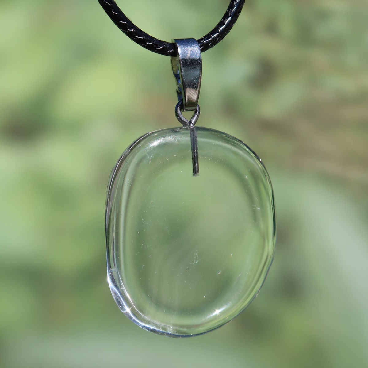 Bergkristall Anhänger 30mm mit Silberöse für Klarheit und Fokus im Alltag.