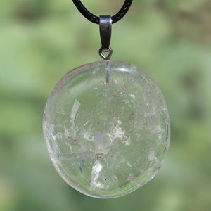 Clear quartz pendant 42mm for clarity and stability, featuring a silver loop, natural shine, and unique craftsmanship - UNIKAT Nr. 6.