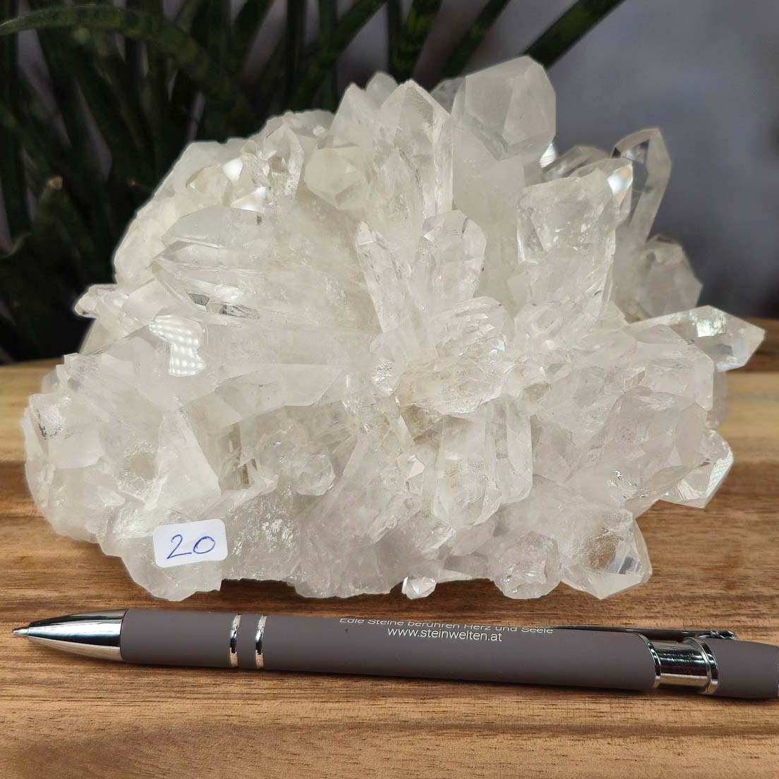 Bergkristall Stufe 1A Qualität, 9x15x13 cm - Klarheit und Fokus - UNIKAT Nr. 20, naturbelassene brasilianische Kristallstufe.
