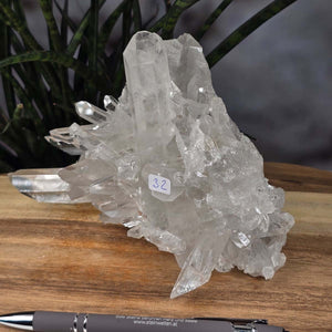 Bergkristall Stufe 1A Qualität, 11x16x7 cm - Klarheit und Fokus - UNIKAT Nr. 32 aus Brasilien