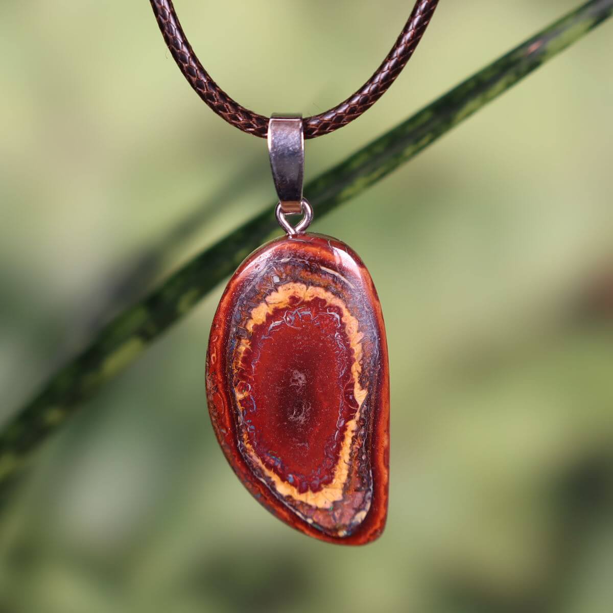 Boulder Opal Anhänger - Unikat Nr. 31 - Handgeschliffen - Echter Edelstein mit massiver Silberschlaufe - Größe 38x20mm - Freude und Leichtigkeit