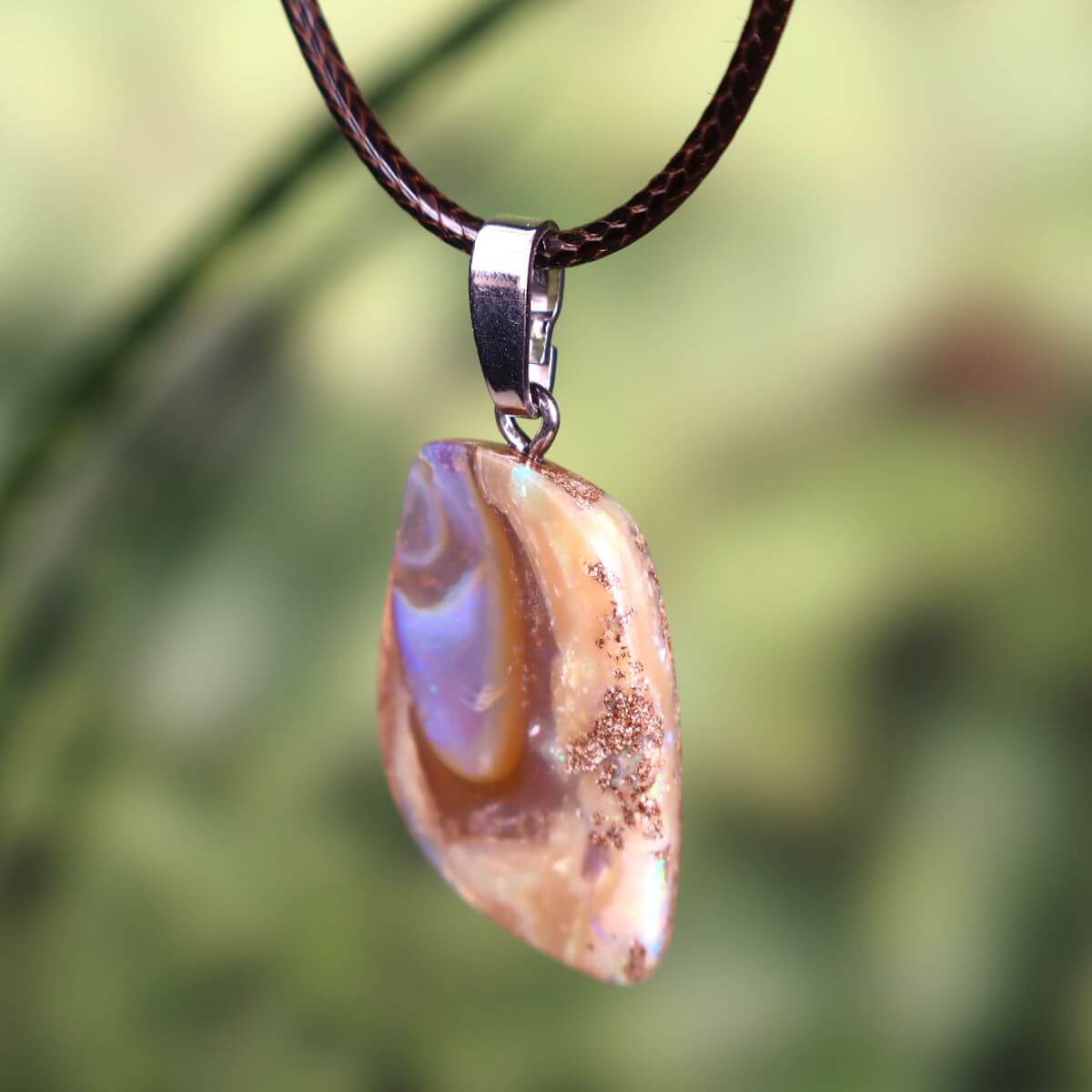 Boulder Opal Anhänger - Unikat Nr. 38 - Handgeschliffen - Echter Edelstein mit massiver Silberschlaufe - Größe 30x20mm - Freude und Leichtigkeit