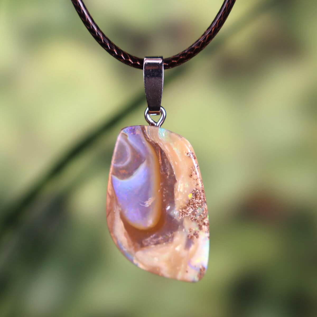 Boulder Opal Anhänger - Unikat Nr. 38 - Handgeschliffen - Echter Edelstein mit massiver Silberschlaufe - Größe 30x20mm - Freude und Leichtigkeit