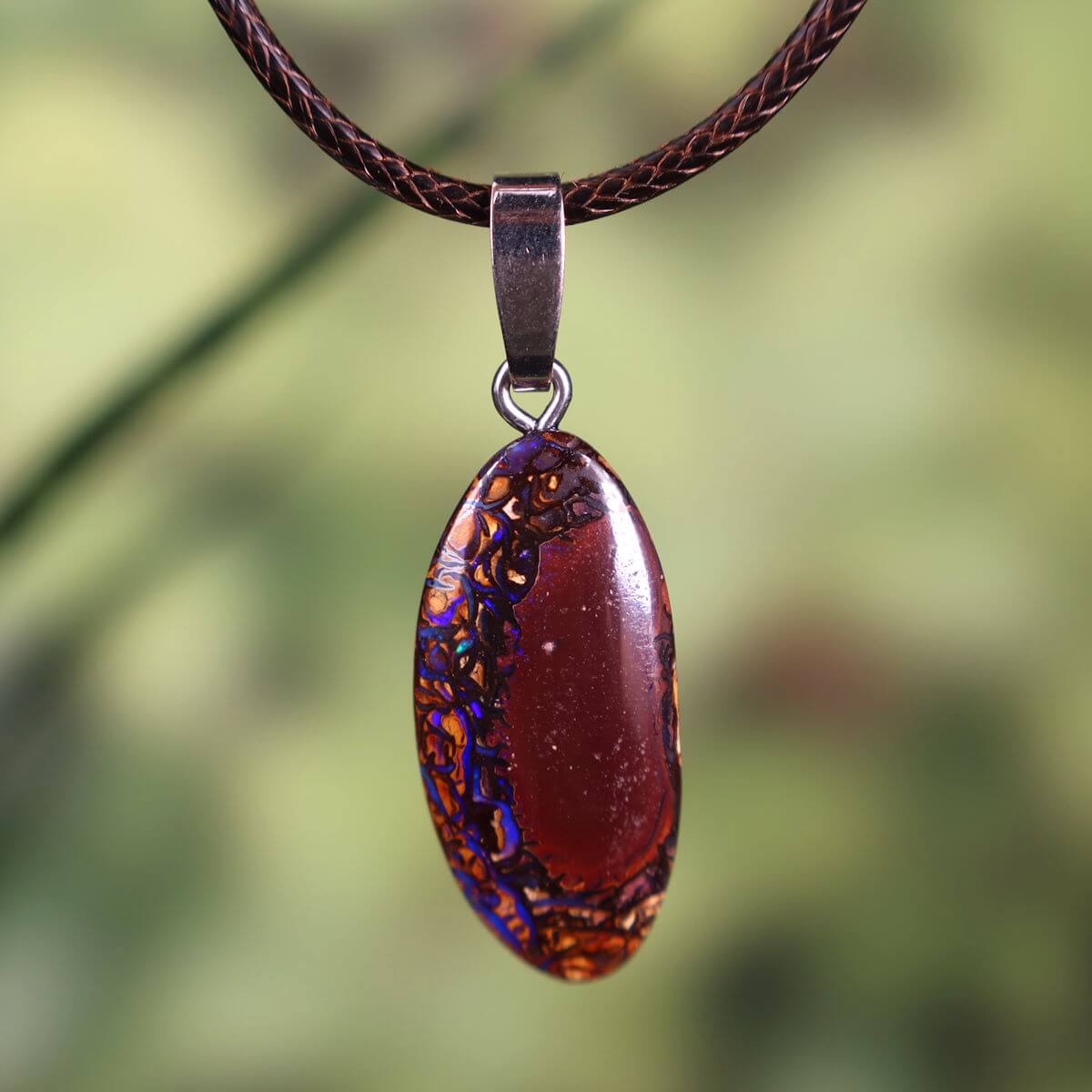 Boulder Opal Anhänger - Unikat Nr. 39 - Handgeschliffen - Echter Edelstein mit massiver Silberschlaufe - Größe 30x15mm - Freude und Leichtigkeit