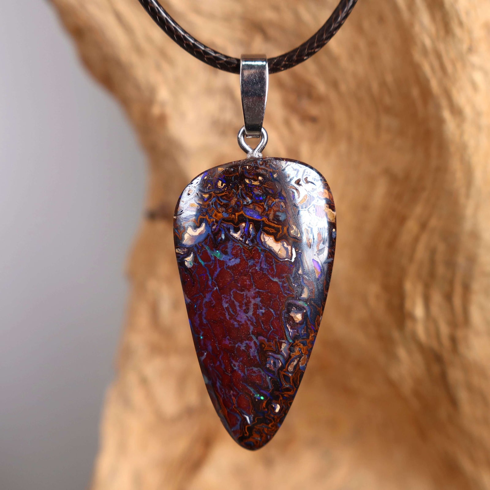 Boulder Opal Anhänger - Unikat Nr. 4 - Handgeschliffen - Echter Edelstein mit massiver Silberschlaufe - Größe 40x20mm - Freude und Leichtigkeit