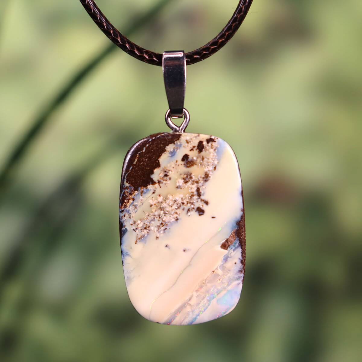 Boulder Opal Anhänger - Unikat Nr. 47 - Handgeschliffen - Echter Edelstein mit massiver Silberschlaufe - Größe 31x20mm