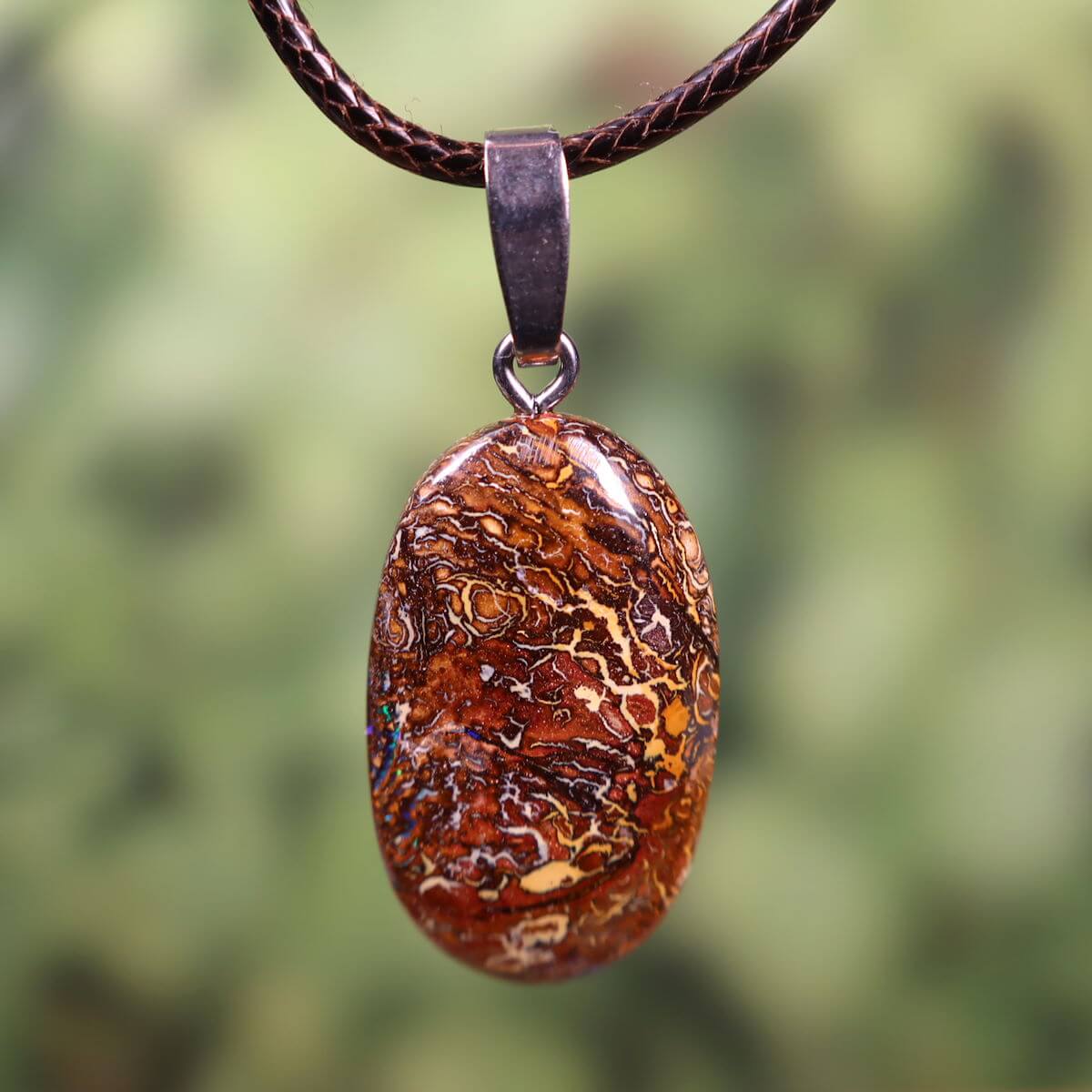 Boulder Opal Anhänger - Unikat Nr. 62 - Handgeschliffen - Echter Edelstein mit massiver Silberschlaufe - Größe 30x17mm