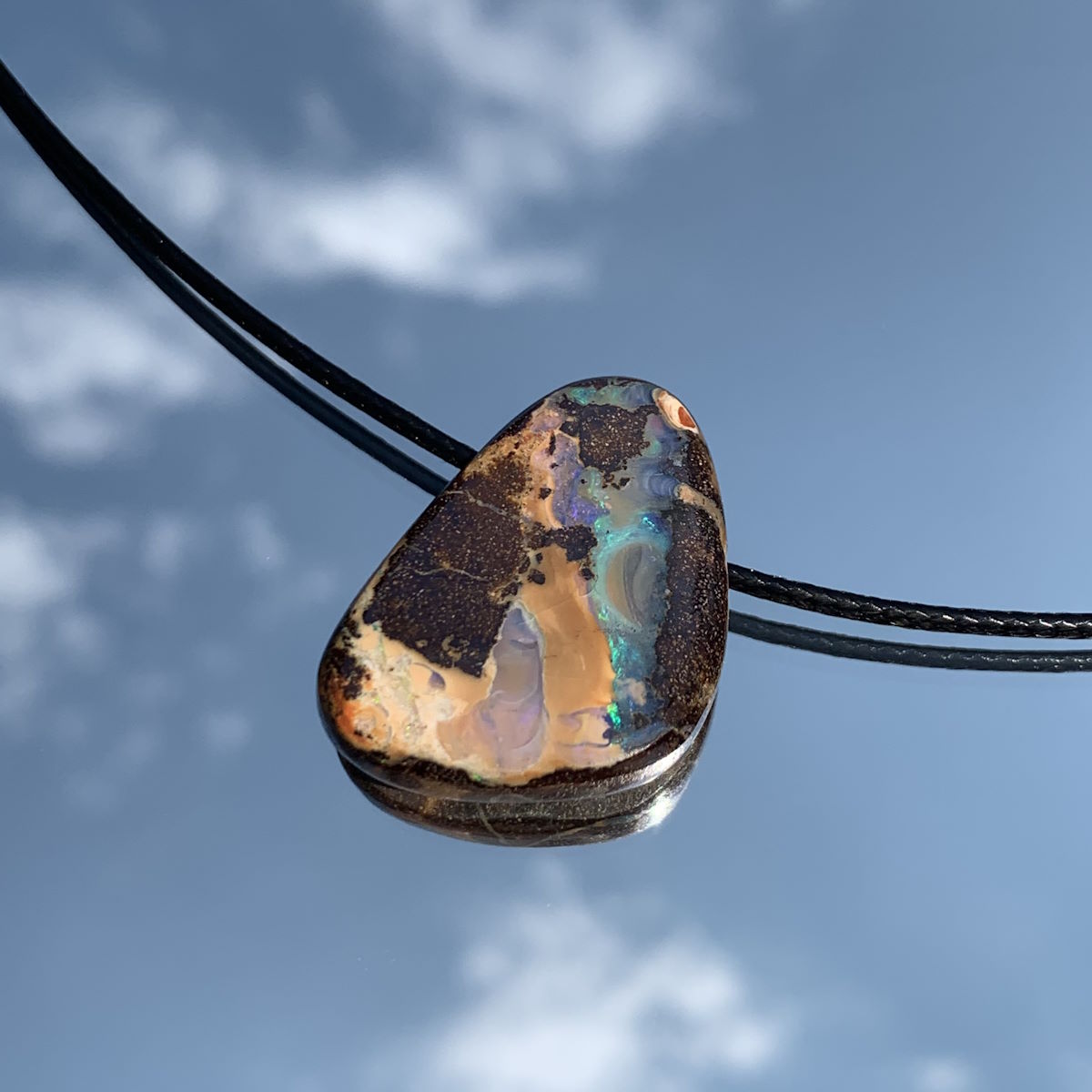 Boulderopal gebohrt als Anhänger kaufen in Graz