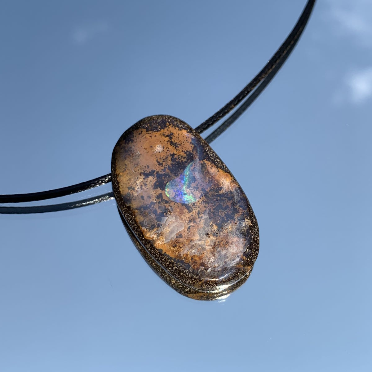 Schmuckstein aus Opal von Steinwelten