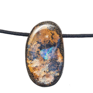 Opal als Edelsteinanhänger kaufen bei Steinwelten 