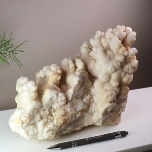 1A Aragonite naturelle sur matrice, pièce XL avec formation en grappes – Maroc – 4,2 kg – 21x16x6 cm – N°51