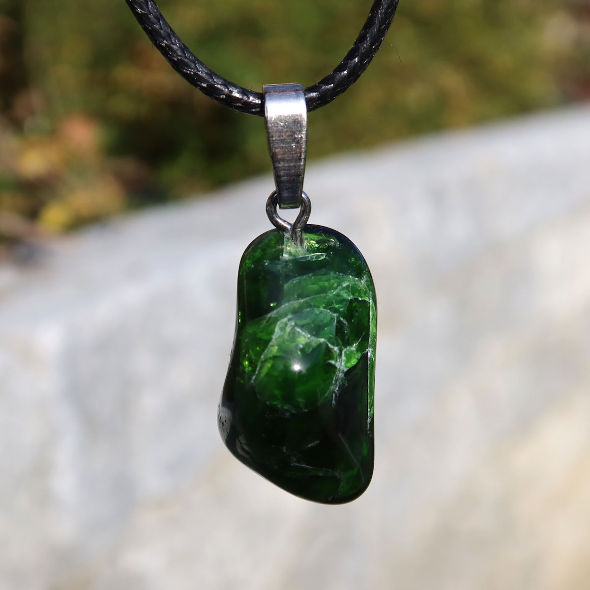 Natürlicher Chromdiopsid Anhänger 25mm - Kreativität und Leichtigkeit - UNIKAT Nr. 11