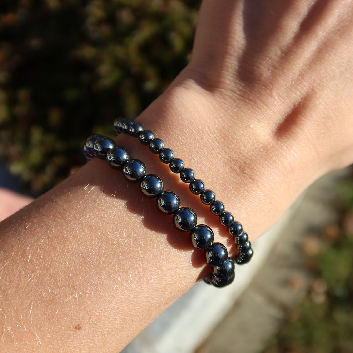 Hämatit Edelstein Armband für schmale Handgelenke in Varianten 4-6 oder 8mm, handgehalten, steinheilkundlicher Blutstein