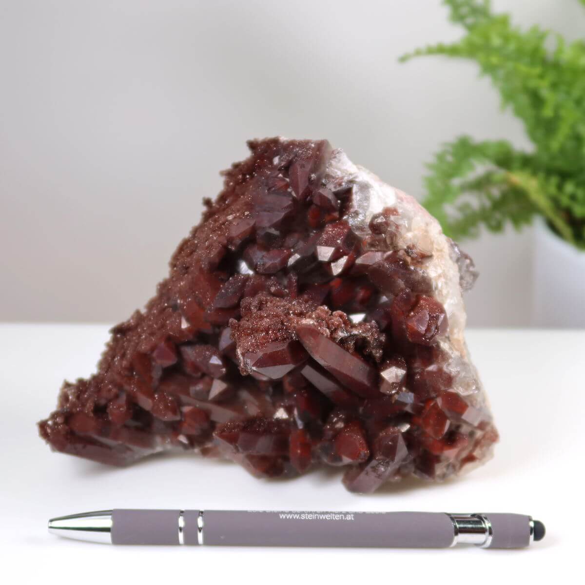 Hämatit Quarz Bergkristall Eisenquarz Sammlerstück aus Marokko, 15x13x11cm, mit intensiver Farbe und außergewöhnlicher Qualität, online kaufen.