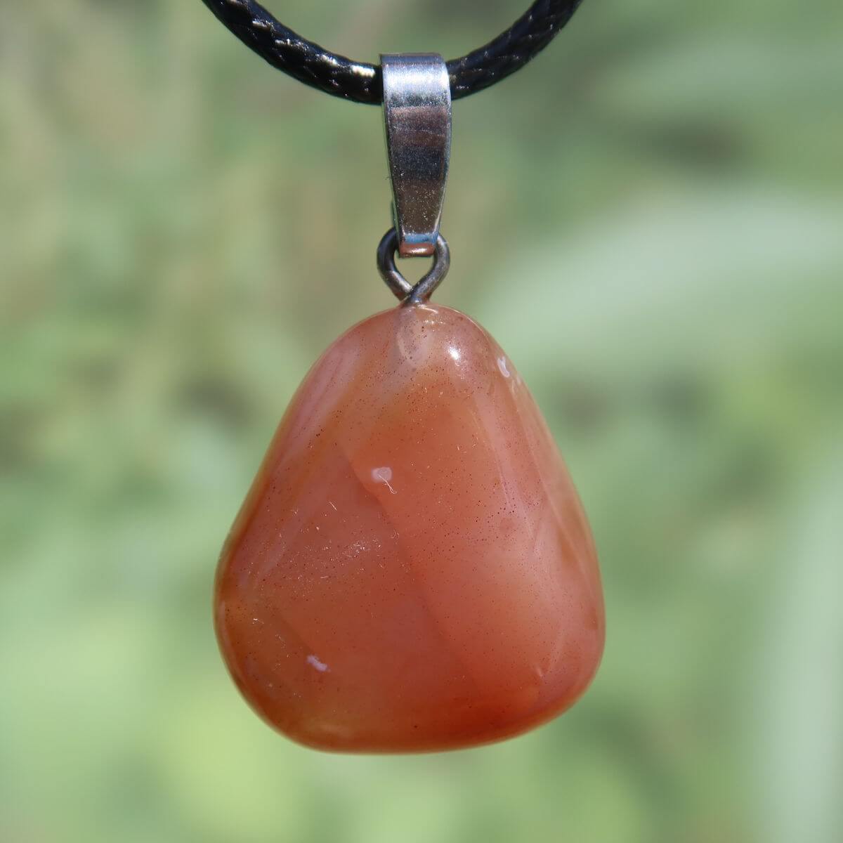 Natürlicher Karneol Anhänger 25mm mit einzigartiger Maserung und lebendiger Farbpalette, UNIKAT Nr. 20