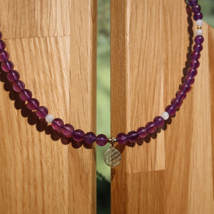 Amethyst Kette mit Labradorit und Blume des Lebens, Symbol für Spiritualität und Weiblichkeit, Länge 41cm