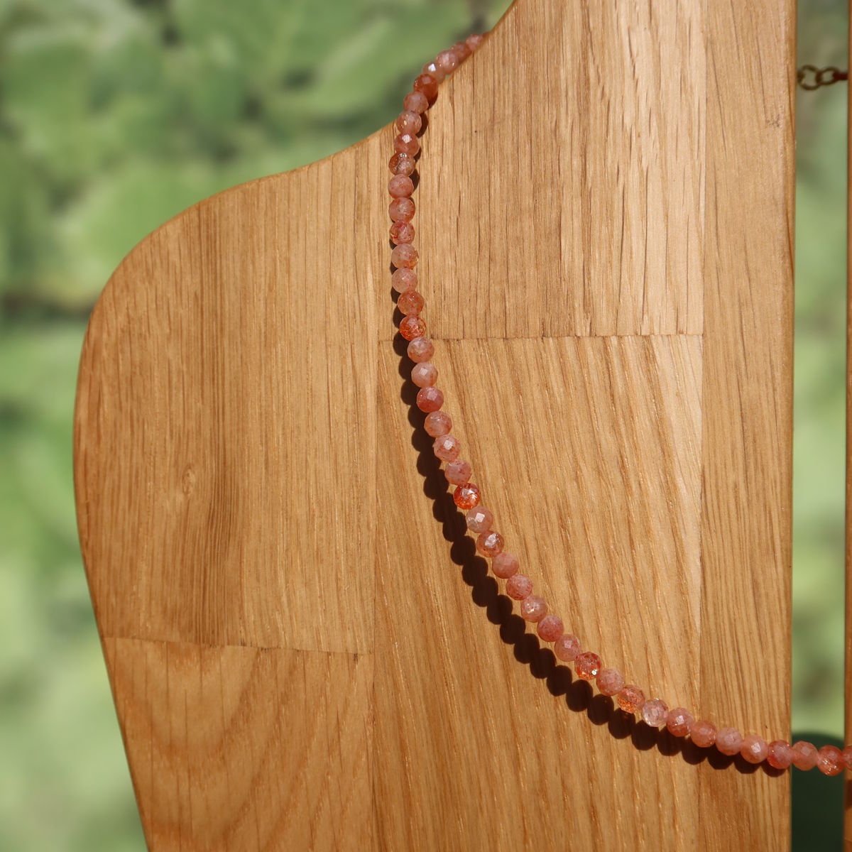 Sonnenstein facettierte Edelsteinkette 42cm mit goldenen Reflexen, Optimismus und Selbstvertrauen, Schmuckstück, Nr. 16.