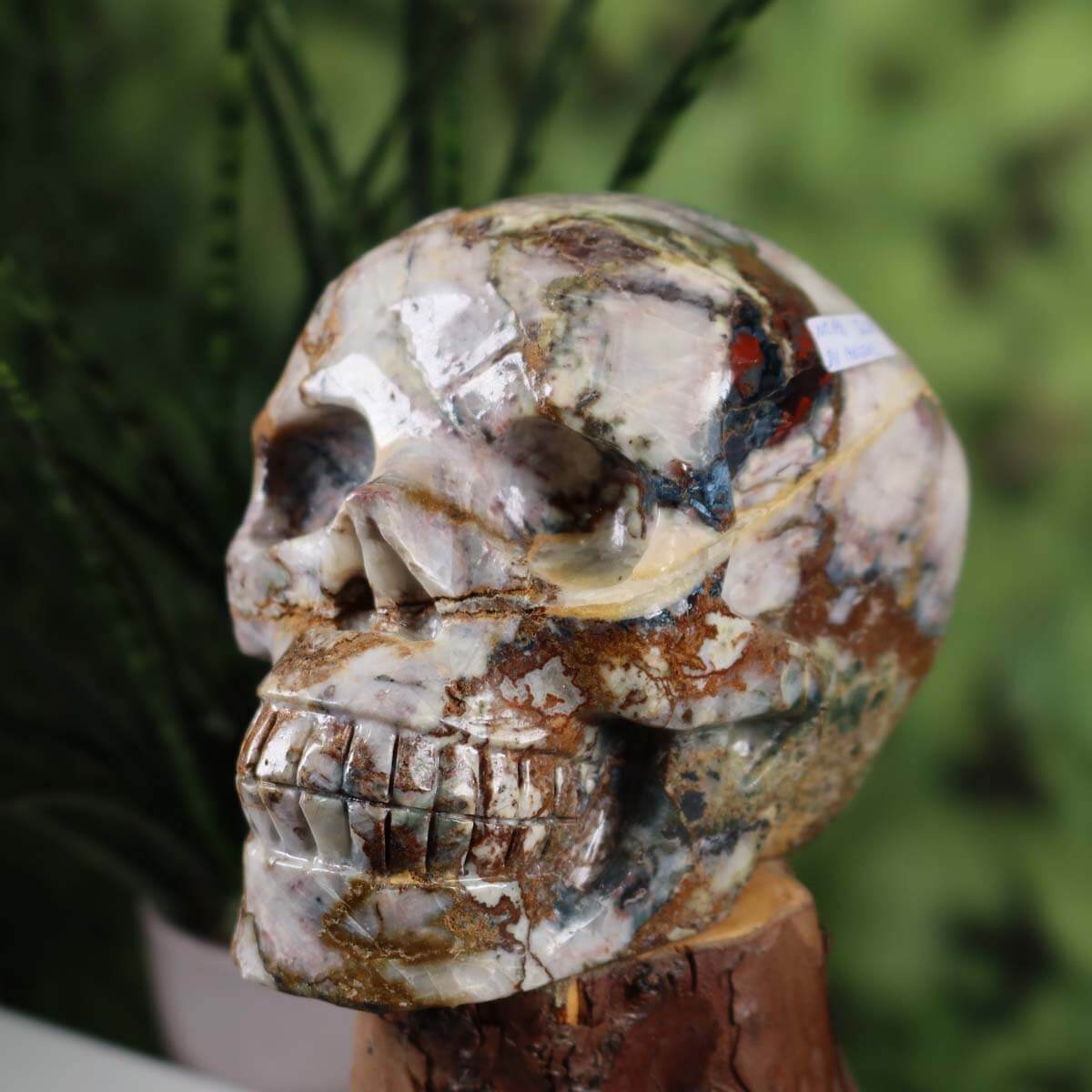 Großer XL Kristall Schädel aus Naturstein mit außergewöhnlichen Mustern, handgefertigt, Steinwelten, Kristall Schädel online kaufen.