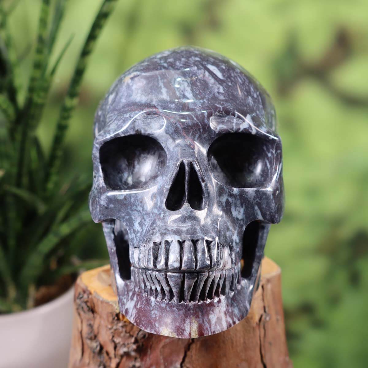 Großer handgefertigter Kristall Schädel aus Naturstein, 13x9 cm, einzigartiges Kunstwerk von Wiener Neustadt Mineralien.