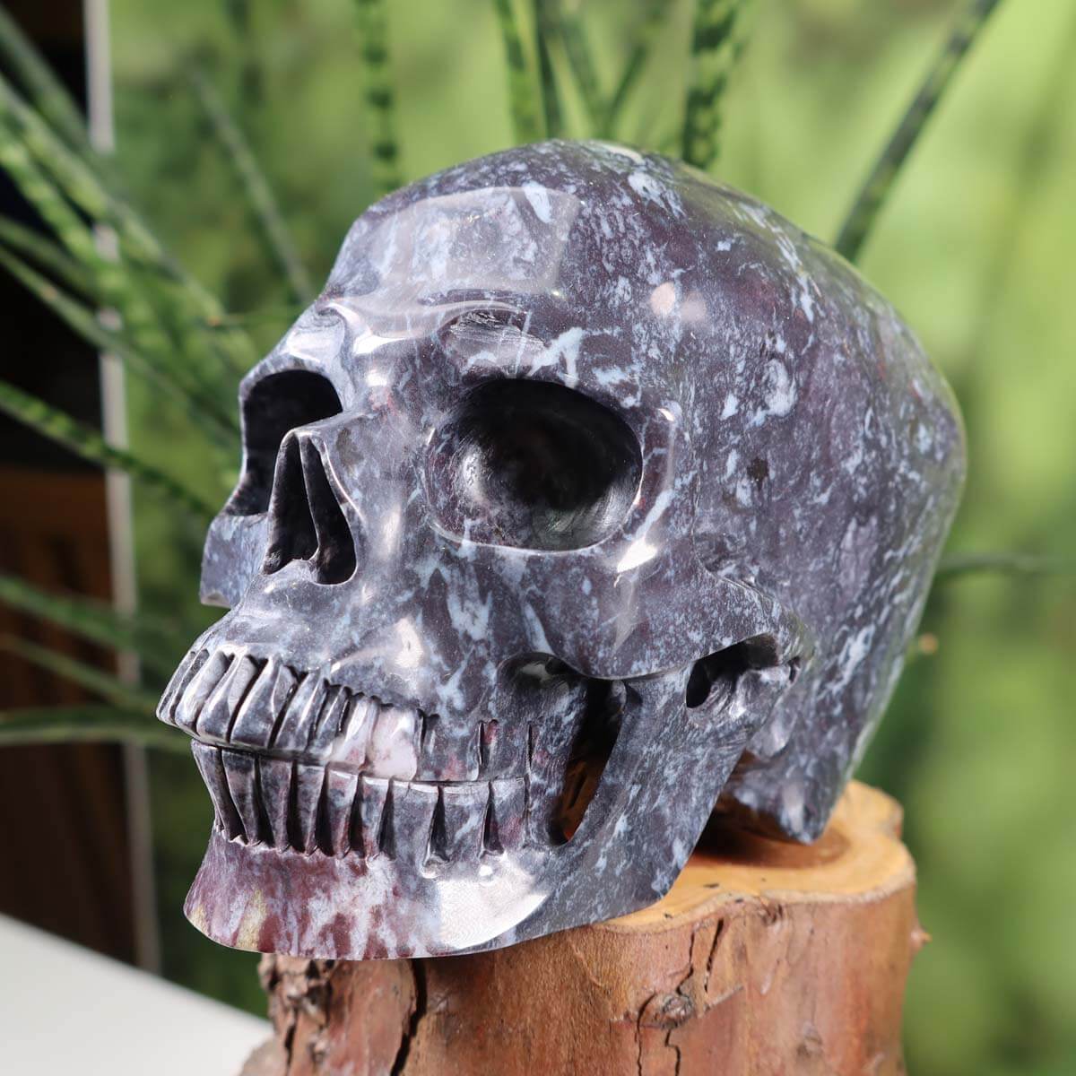 Großer handgefertigter Kristall Schädel aus Naturstein, 13x9 cm, einzigartiges Kunstwerk von Wiener Neustadt Mineralien.