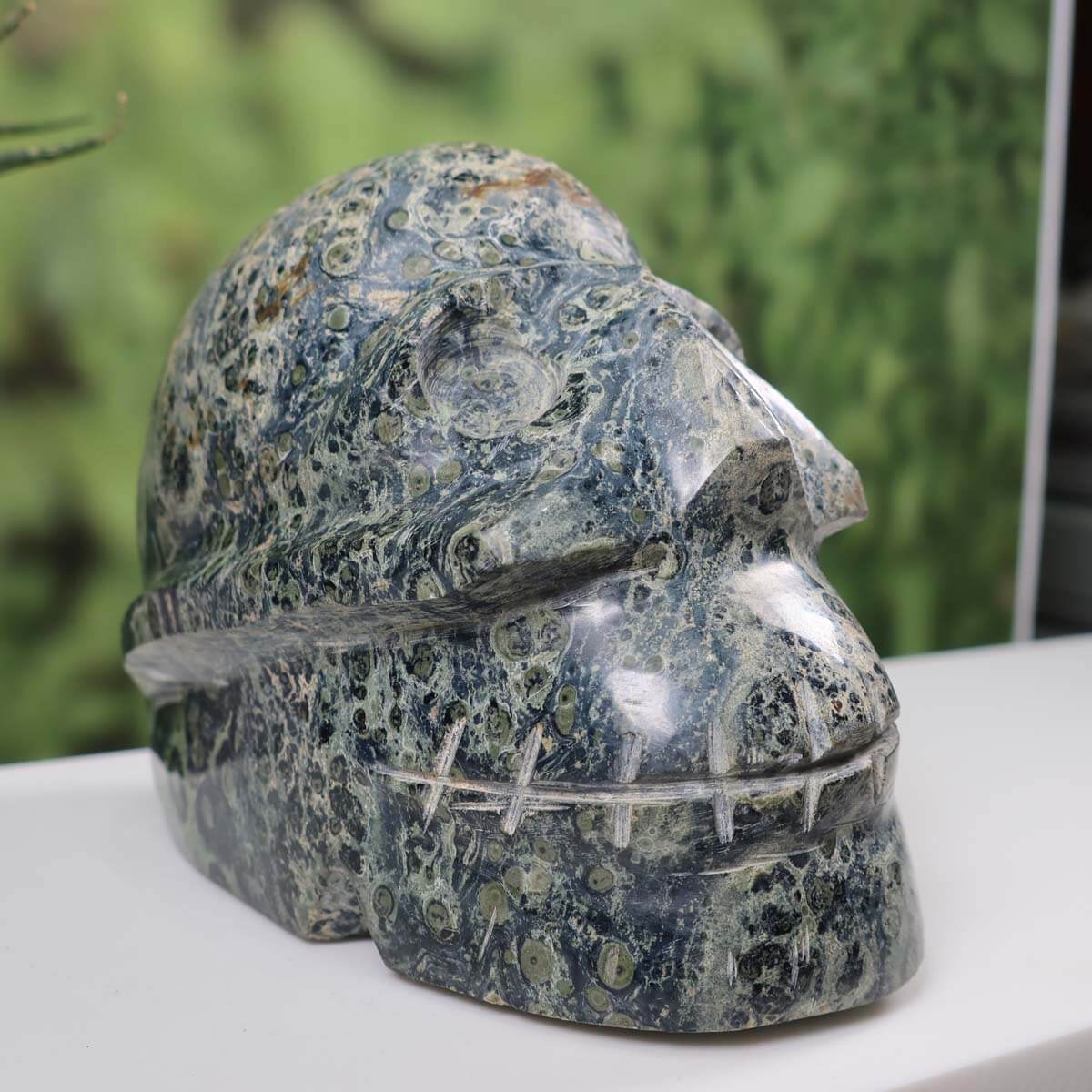 Echter großer XL Kristall Schädel aus Eldarit Kabamba, handgefertigt, seltenes Sammlerstück, Graz Mineralien und Edelsteine, 15x12 cm.