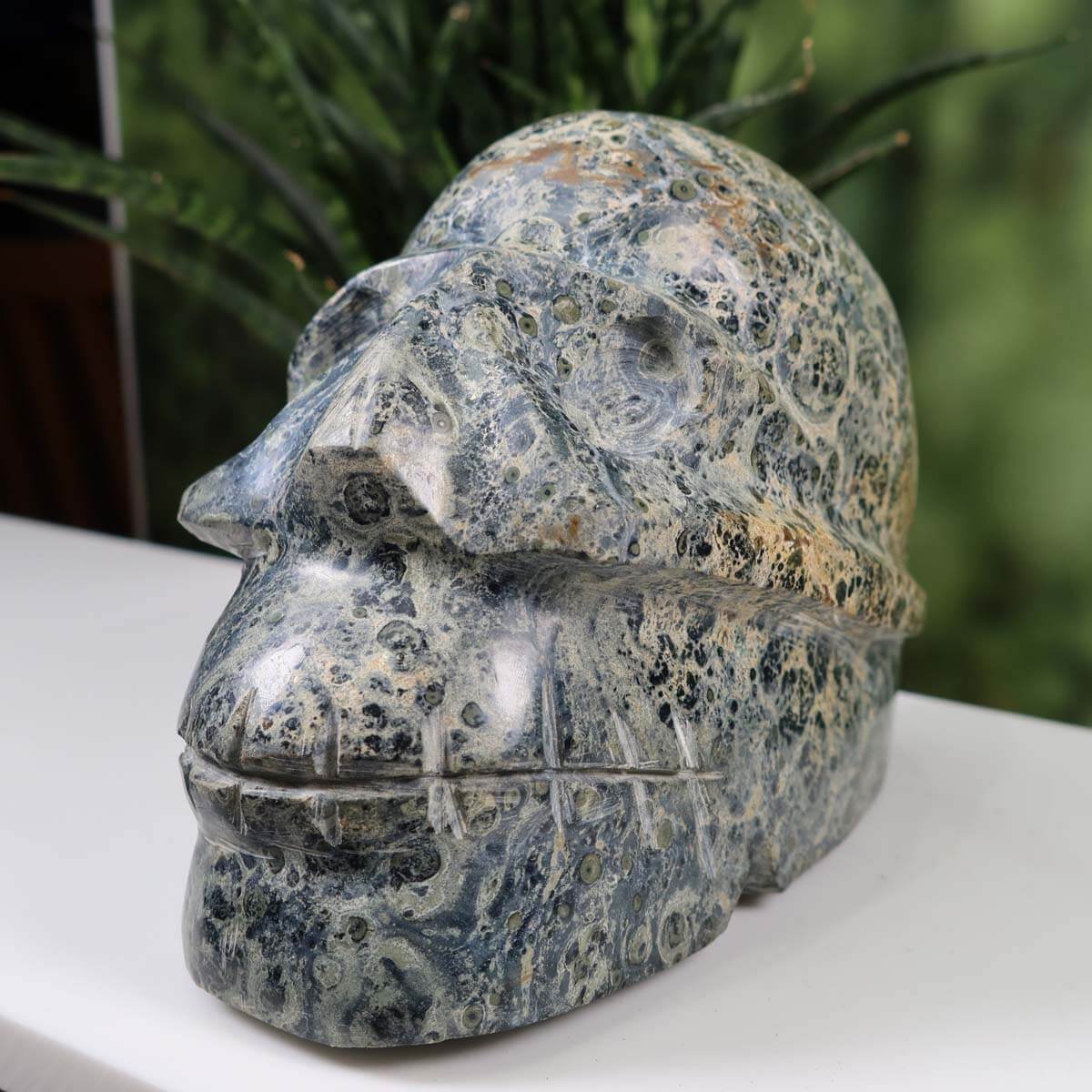 Echter großer XL Kristall Schädel aus Eldarit Kabamba, handgefertigt, seltenes Sammlerstück, Graz Mineralien und Edelsteine, 15x12 cm.