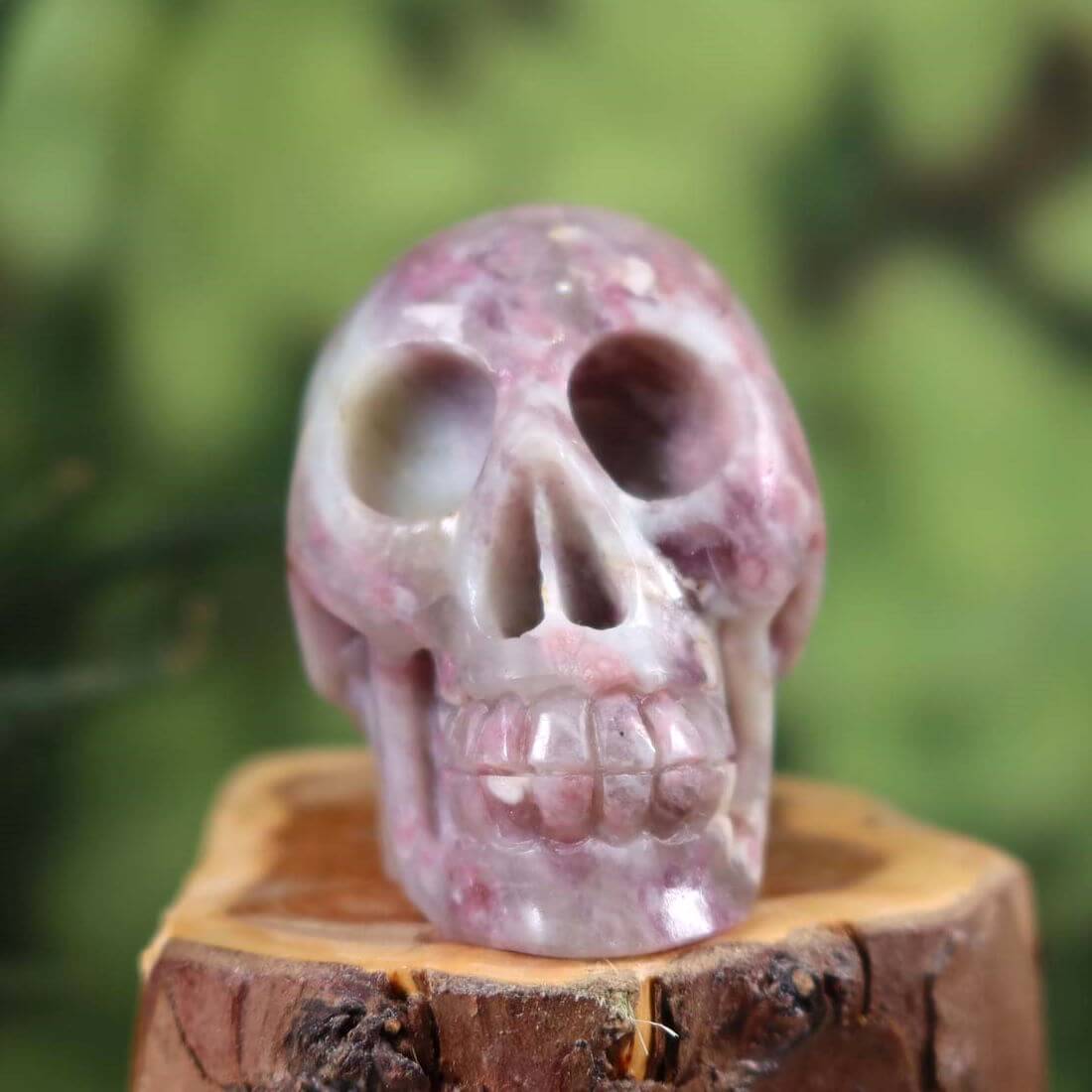 Handcrafted Lepidolite and Pink Tourmaline Crystal Skull, Collectible Gemstone Figurine, Unique Mineral and Stone Decoration, 7x5 cm #322.