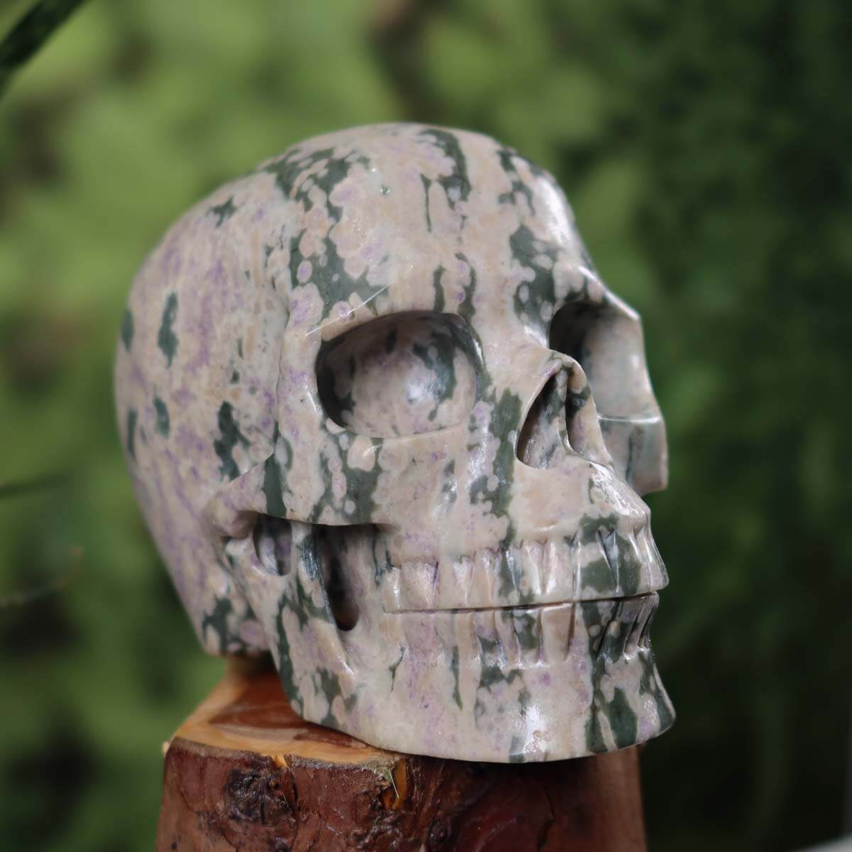 Echter großer Kristall Schädel aus Ozeanchalcedon, handgefertigt, 12x10 cm, einzigartiges Kunstwerk, Wiener Neustadt Mineralien.