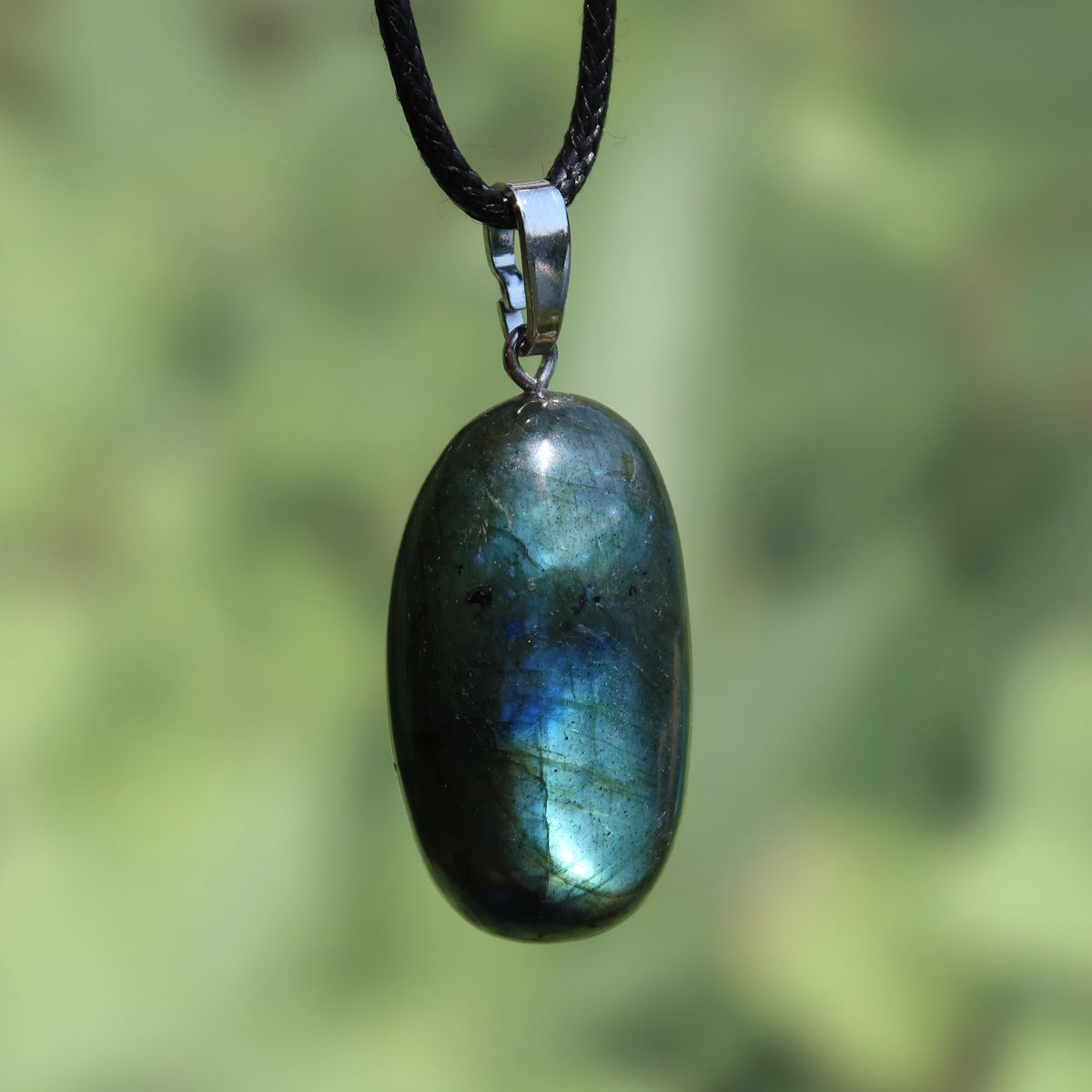 Natürlicher 1A Labradorit Anhänger, poliert mit Silberschlaufe 36mm - für Entspannung und Kreativität - UNIKAT Nr. 19