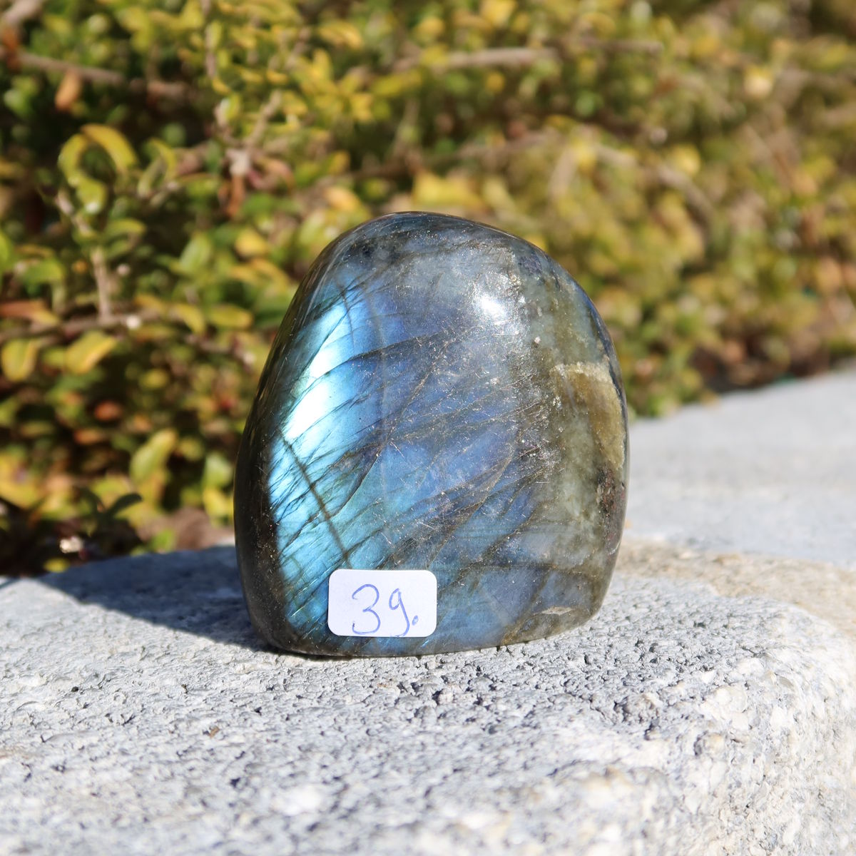 Labradorit Freiform poliert - 6x5cm - Intuition und Kreativität Nr.39, schimmerndes Farbspiel, Steinwelten