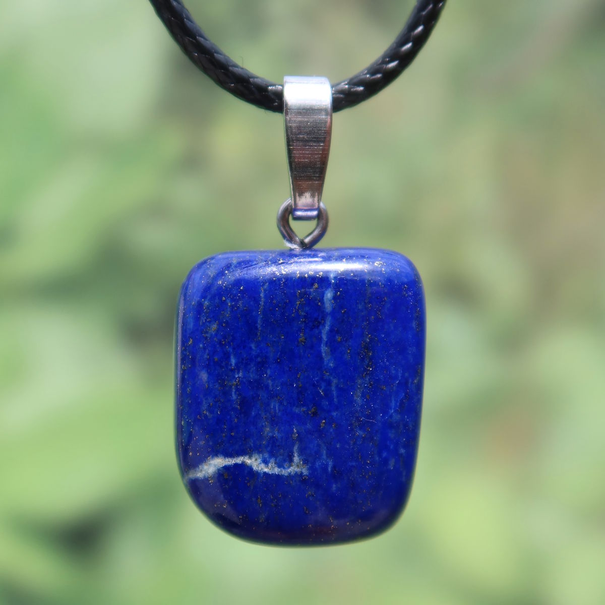 Natürlicher Lapislazuli Anhänger 23mm mit Silberöse, einzigartiges blau mit goldenen Sprenkeln, schützende Rhodium Beschichtung